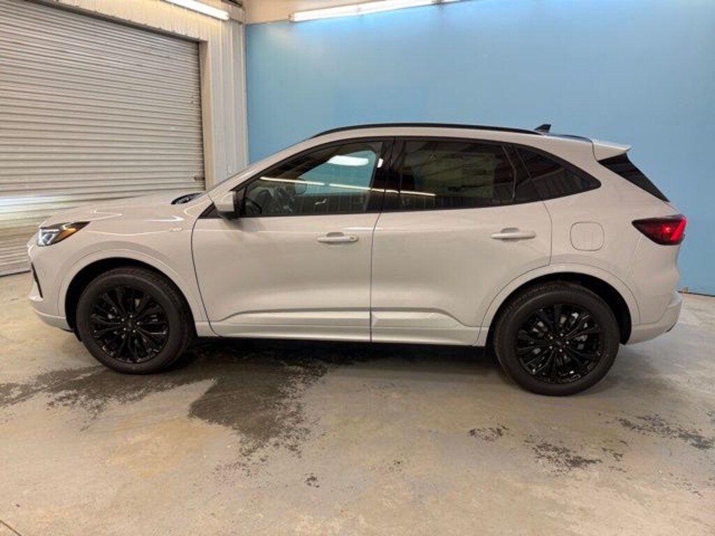 New 2026 Ford Escape ST-Line Elite SUV