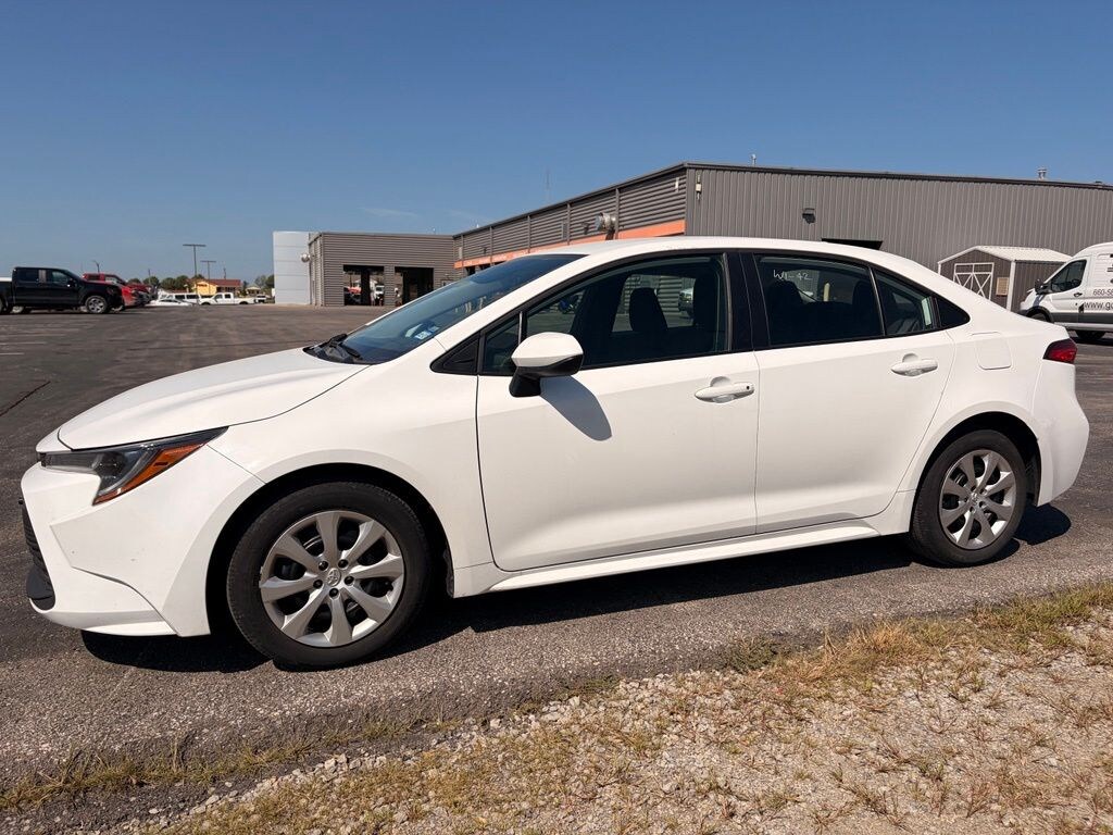 Used 2025 Toyota Corolla LE Sedan