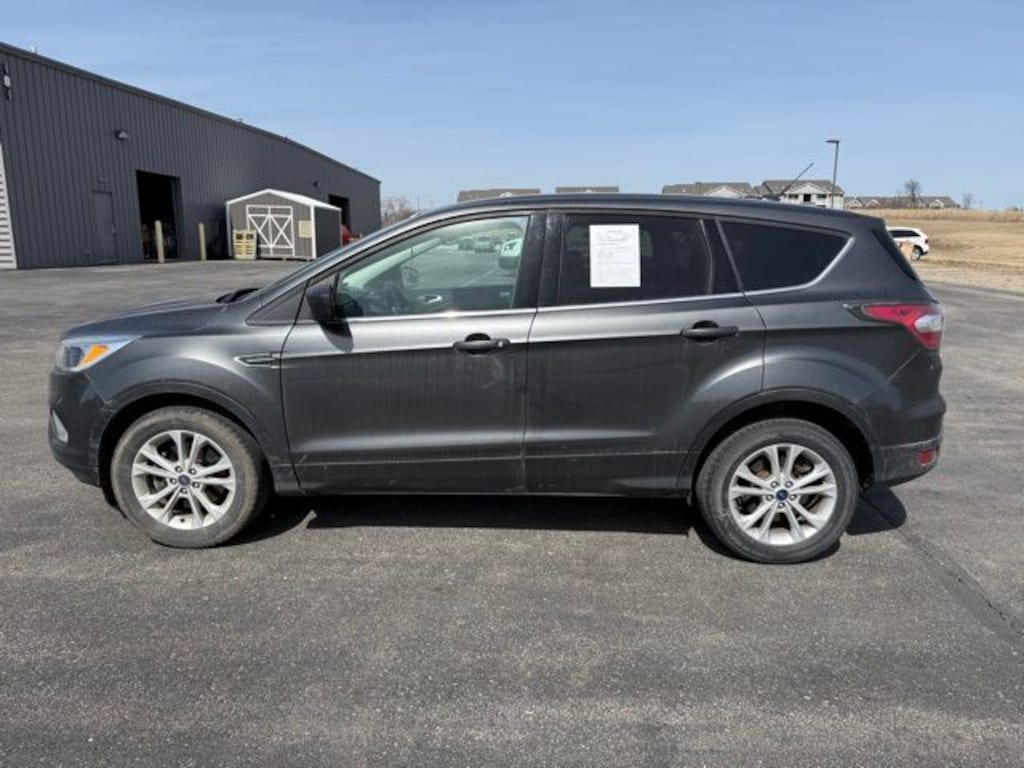 Used 2017 Ford Escape SE SUV