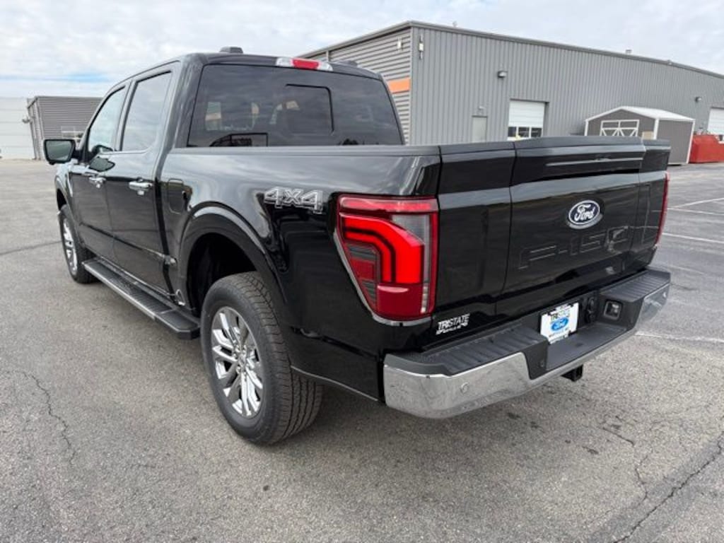New 2025 Ford F-150 Lariat TRUCK