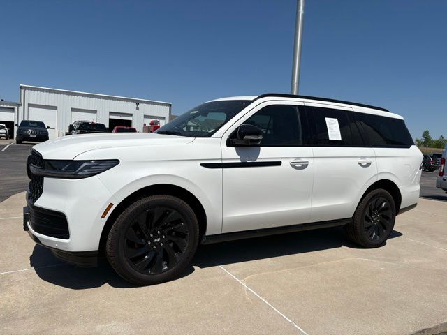 2026 Lincoln Navigator Reserve 4WD's photo