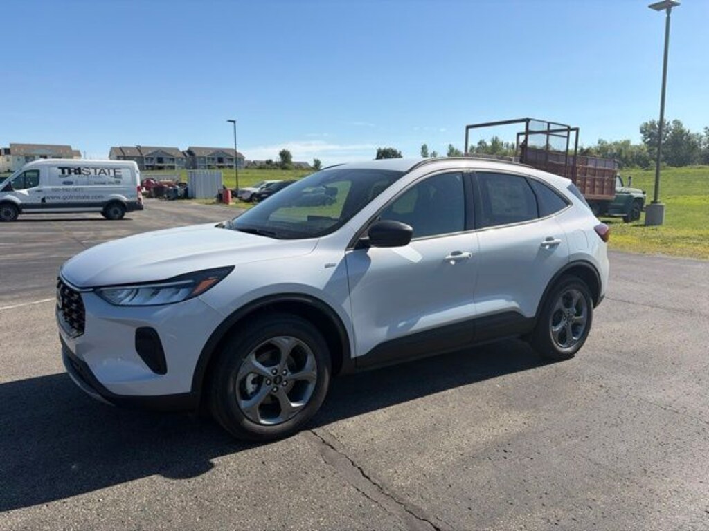New 2026 Ford Escape ST-Line SUV