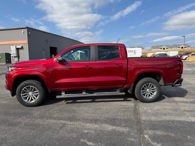 2024 Chevrolet Colorado LT photo 4