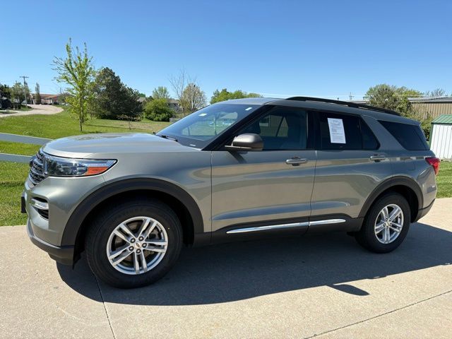 2020 Ford Explorer XLT 4WD's photo