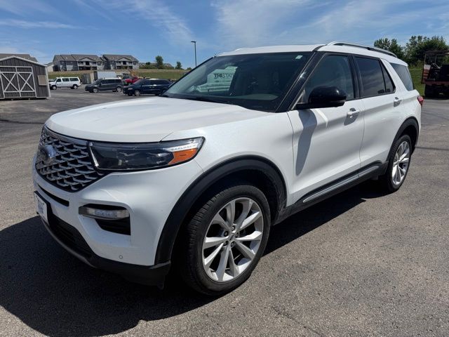 2023 Ford Explorer Platinum 4WD's photo