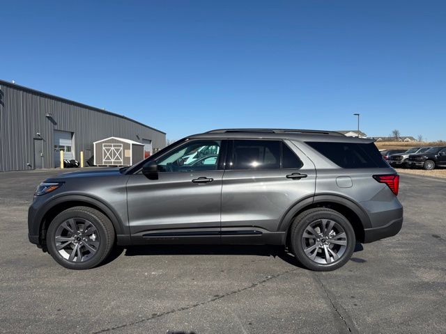 2026 Ford Explorer photo 4