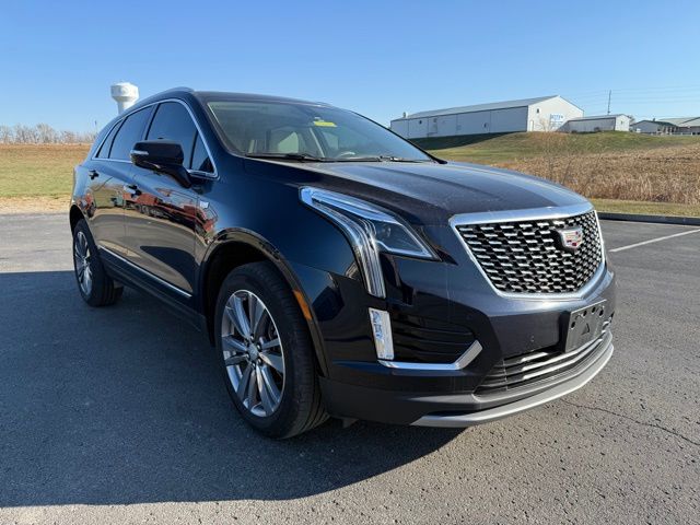 2022 Cadillac XT5 Premium Luxury photo 2