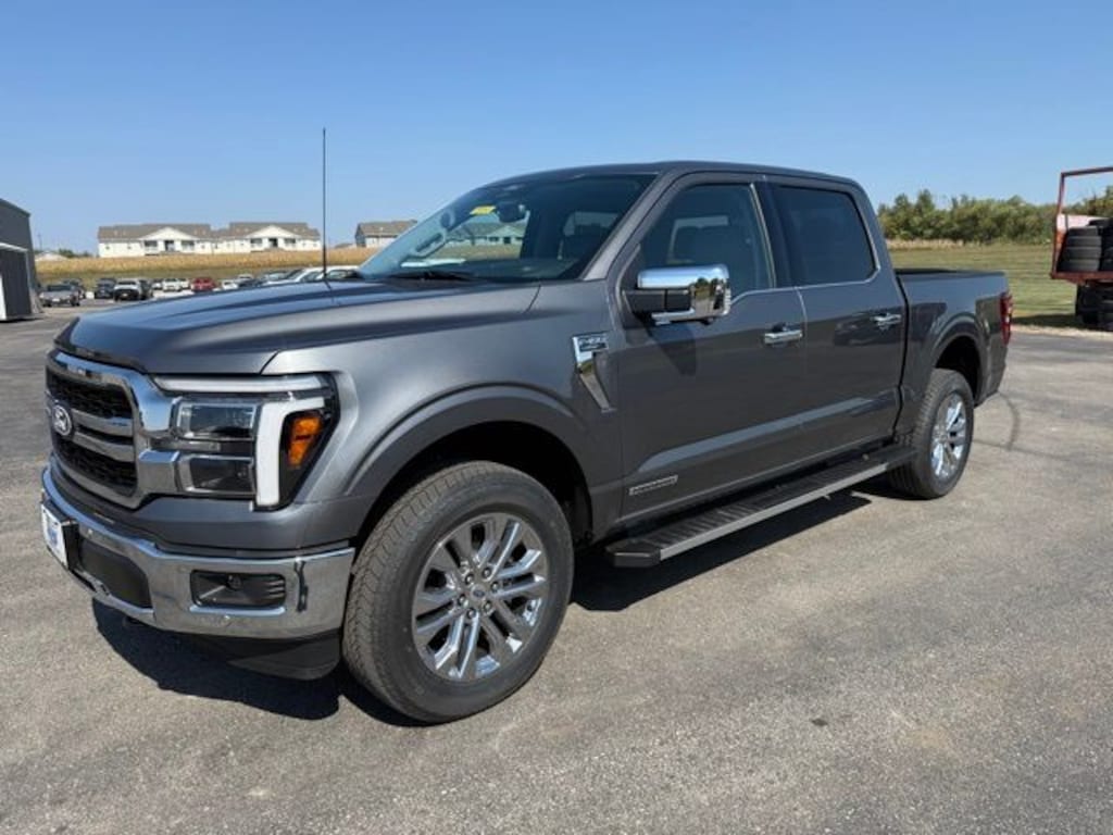 New 2025 Ford F-150 Lariat TRUCK