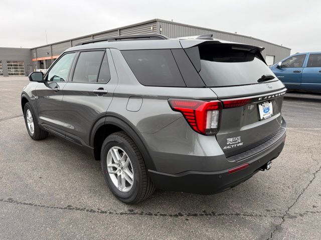 2026 Ford Explorer photo 3