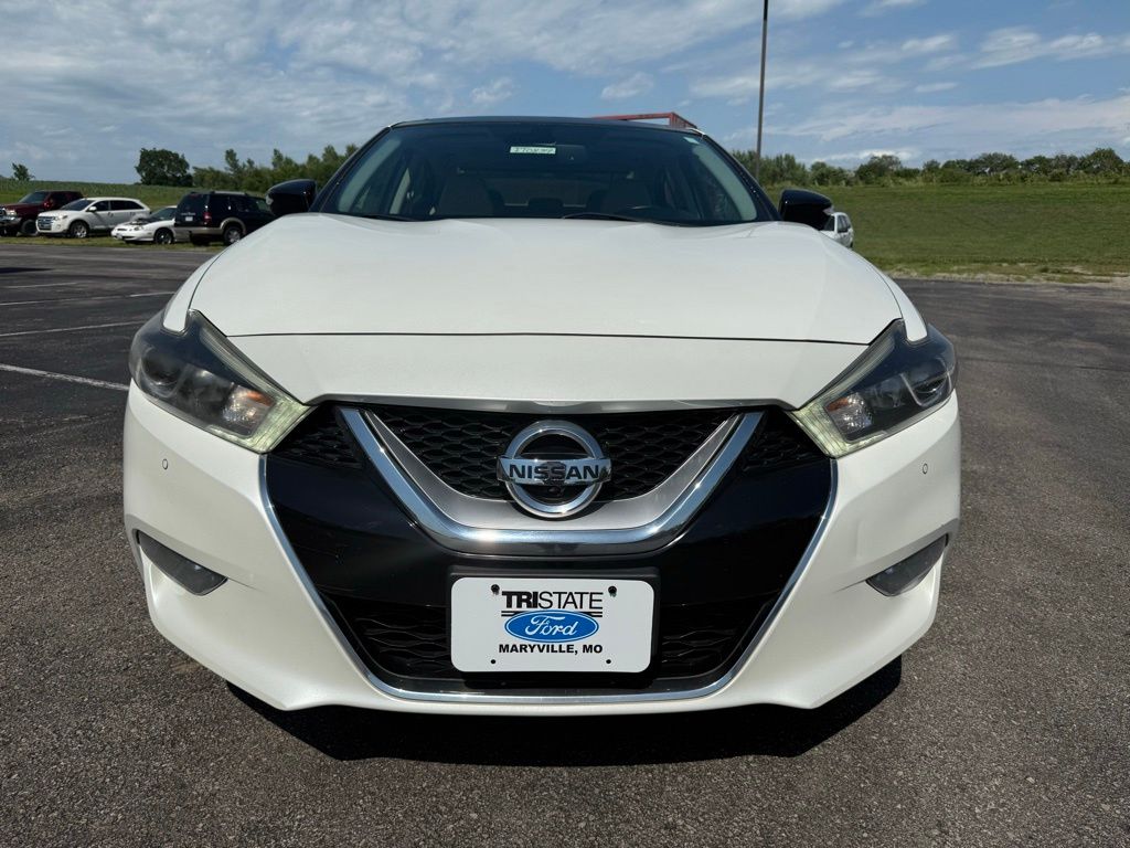 Used 2017 Nissan Maxima Platinum with VIN 1N4AA6AP8HC422937 for sale in Maryville, MO