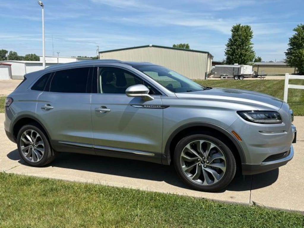Used 2022 Lincoln Nautilus Reserve SUV