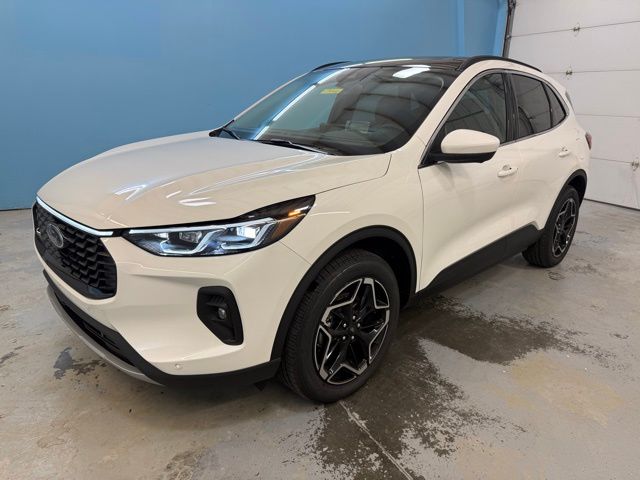2026 Ford Escape Platinum's photo