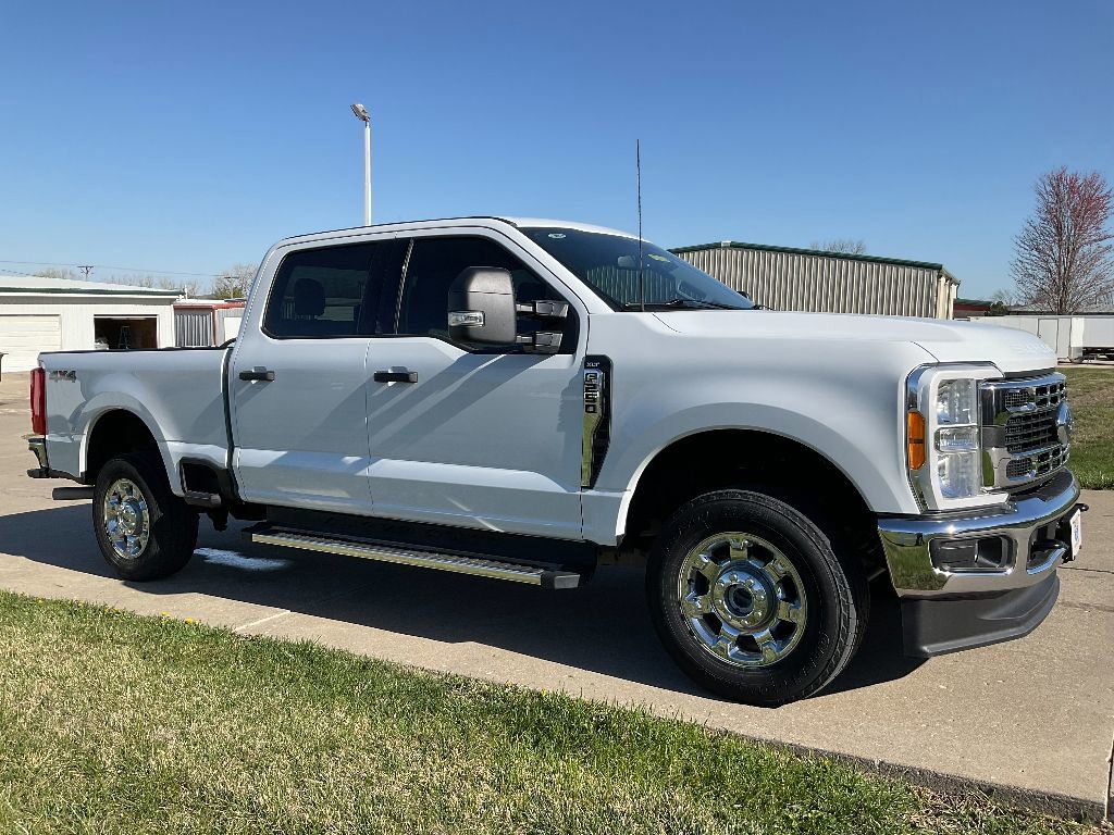 Used 2023 Ford F-250 Super Duty XLT with VIN 1FT7W2BN5PEC05330 for sale in Kansas City