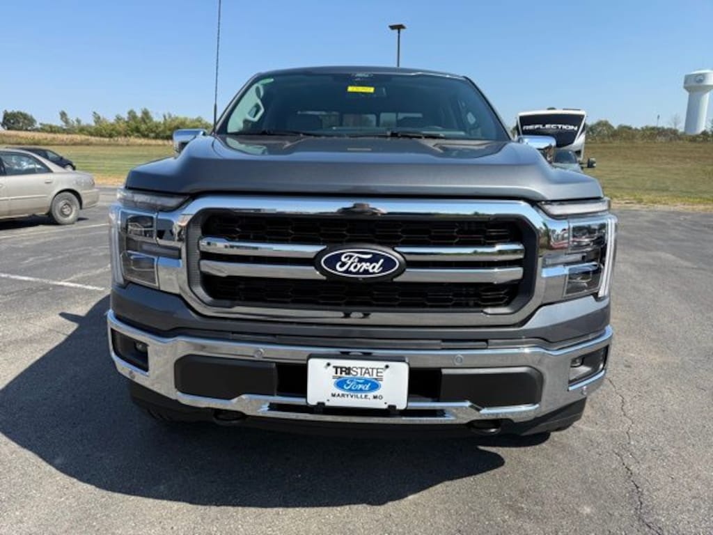 New 2025 Ford F-150 Lariat TRUCK
