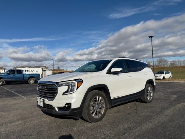 2022 GMC Terrain SLT's photo