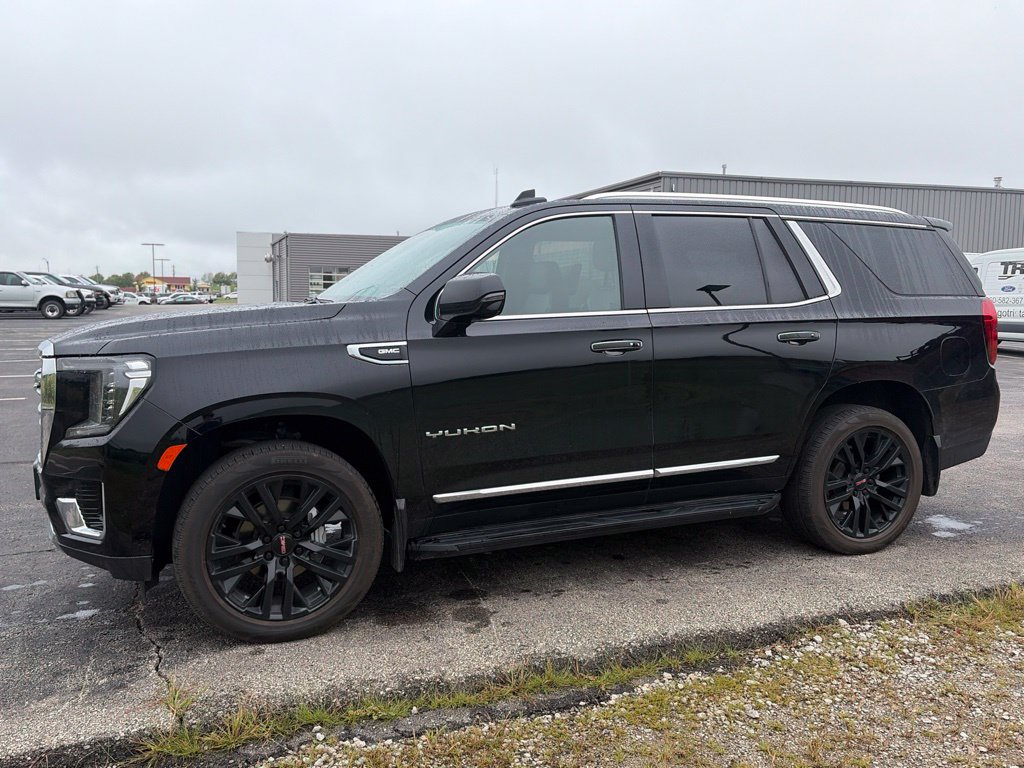 Used 2022 GMC Yukon SLT with VIN 1GKS2BKDXNR123231 for sale in Kansas City