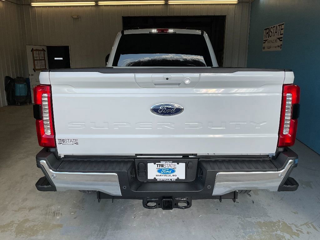 2025 Ford F-250 Lariat photo 4