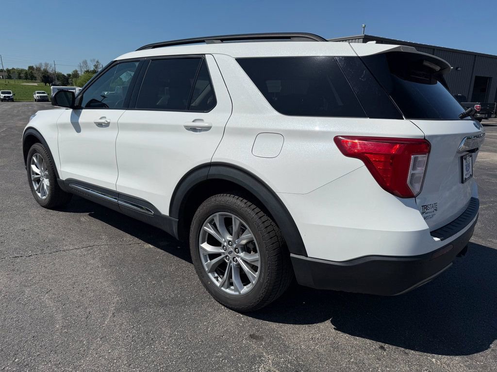 2021 Ford Explorer XLT photo 3