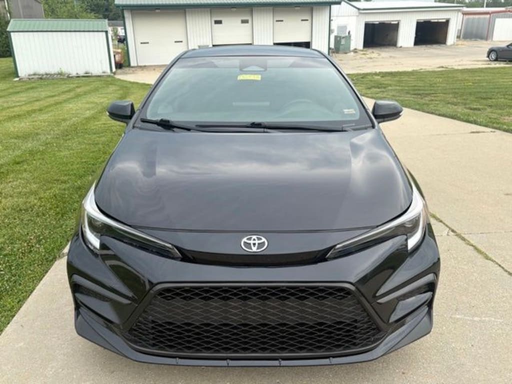 Used 2024 Toyota Corolla SE Sedan