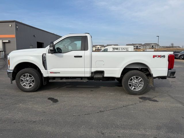 2025 Ford F-350 photo 4