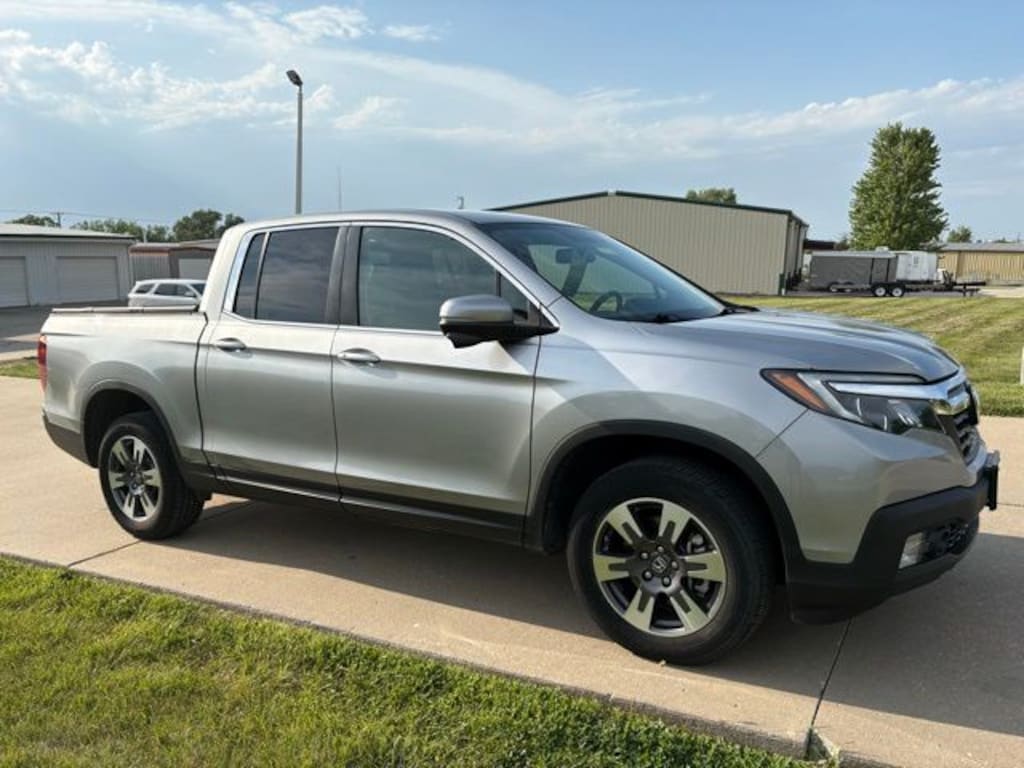 Used 2017 Honda Ridgeline RTL-T Truck