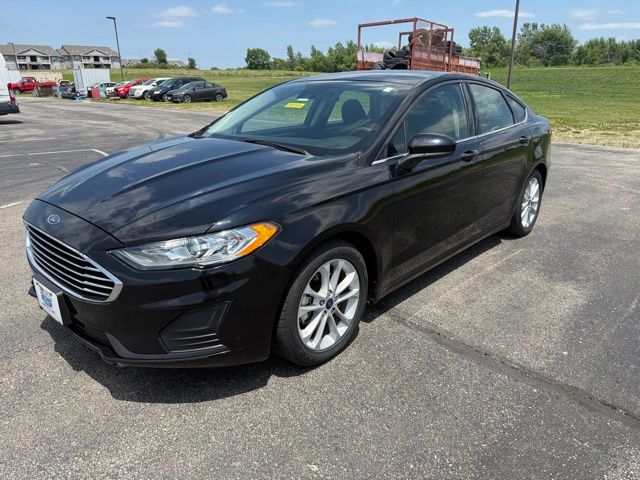 2020 Ford Fusion SE's photo