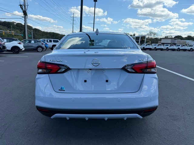 2024 Nissan Versa 1.6 SV photo 6