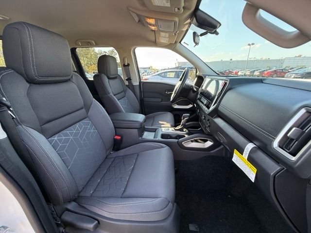 2026 Nissan Frontier SV photo 15