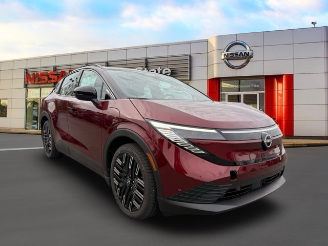 2026 Nissan LEAF Platinum+'s photo