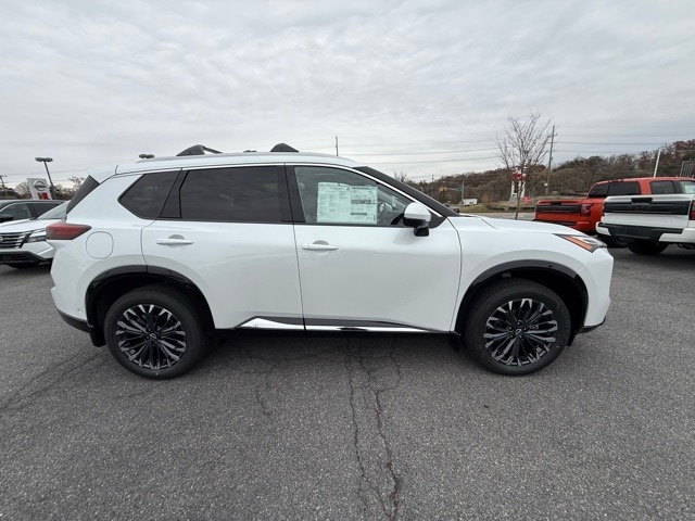 2026 Nissan Rogue Platinum photo 4