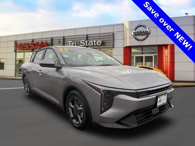 2025 Kia K4 LXS's photo