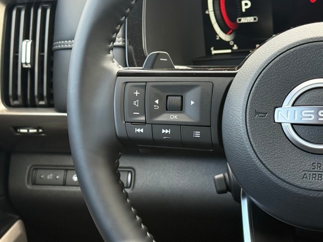 2025 Nissan Pathfinder Platinum photo 22