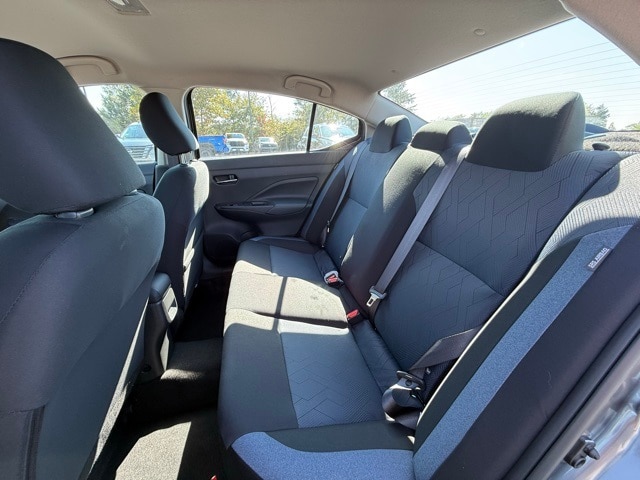 2025 Nissan Versa SV photo 12