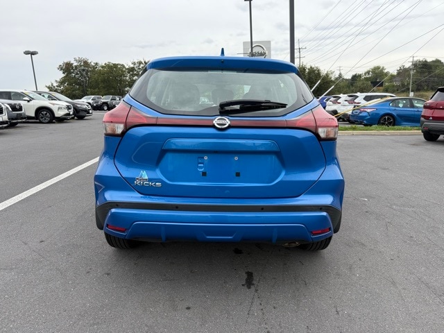 2021 Nissan Kicks S photo 6