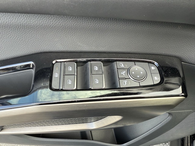2025 Nissan Pathfinder Platinum photo 10
