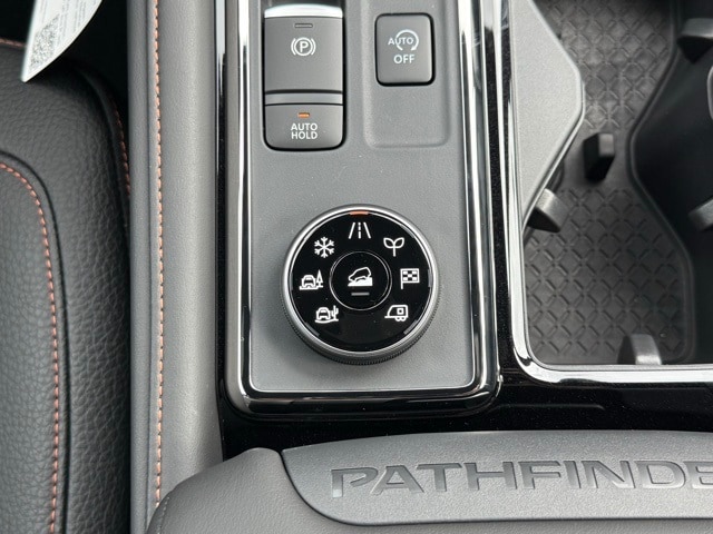 2025 Nissan Pathfinder Rock Creek photo 29