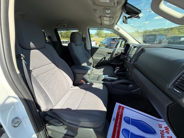 2023 Nissan Frontier S photo 17