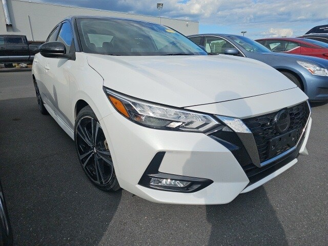 2021 Nissan Sentra SR photo 2