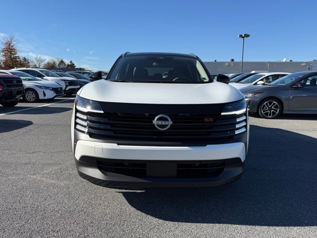 2026 Nissan Kicks SR photo 2