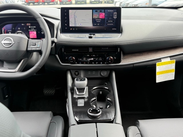 2026 Nissan Rogue Platinum photo 25