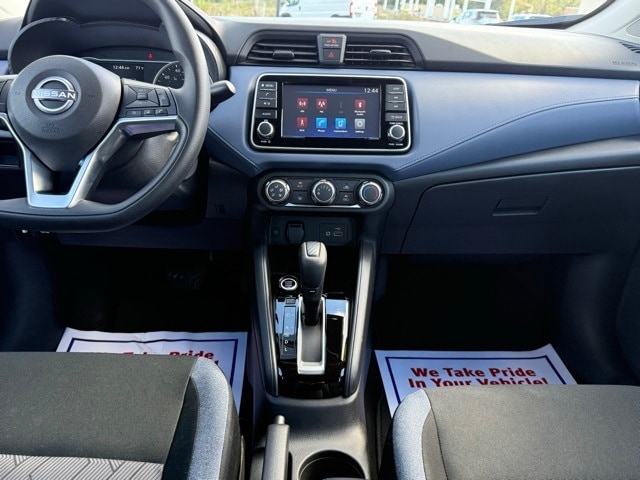 2024 Nissan Versa 1.6 SV photo 23