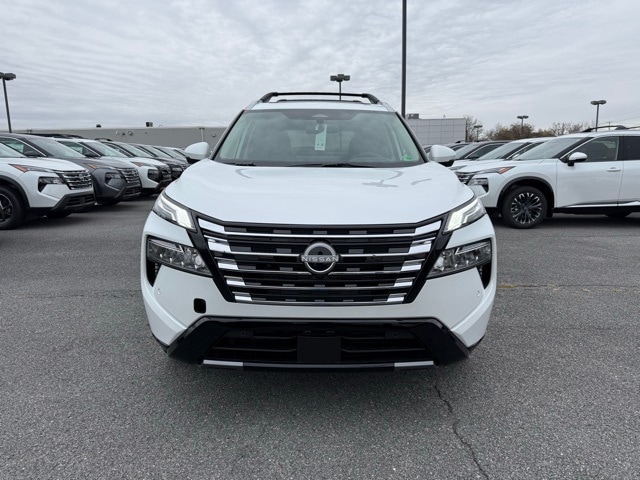 2026 Nissan Rogue Platinum photo 3