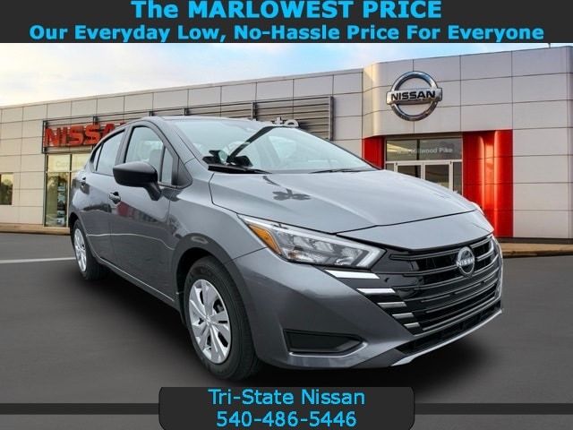 2025 Nissan Versa S's photo