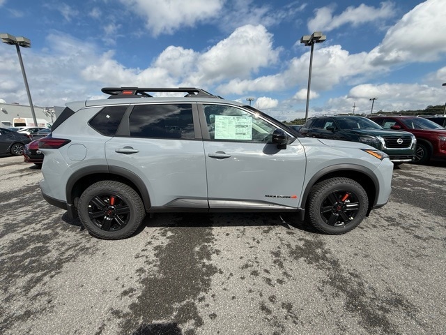 2026 Nissan Rogue SV photo 3