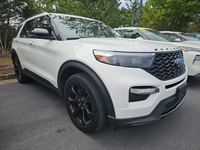 2022 Ford Explorer ST photo 2