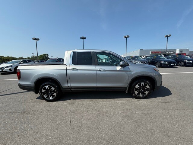 2020 Honda Ridgeline RTL photo 4