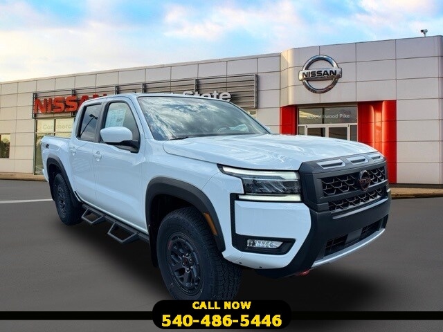 2025 Nissan Frontier PRO-4X's photo