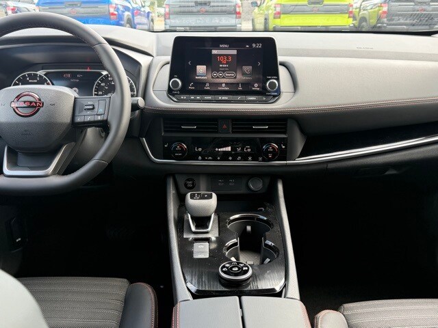 2026 Nissan Rogue SV photo 23