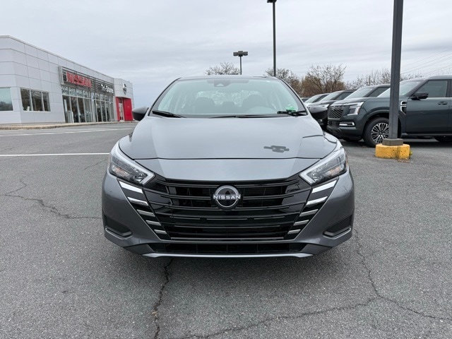 2025 Nissan Versa S photo 2