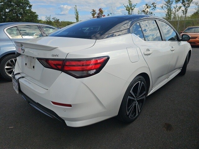 2021 Nissan Sentra SR photo 3